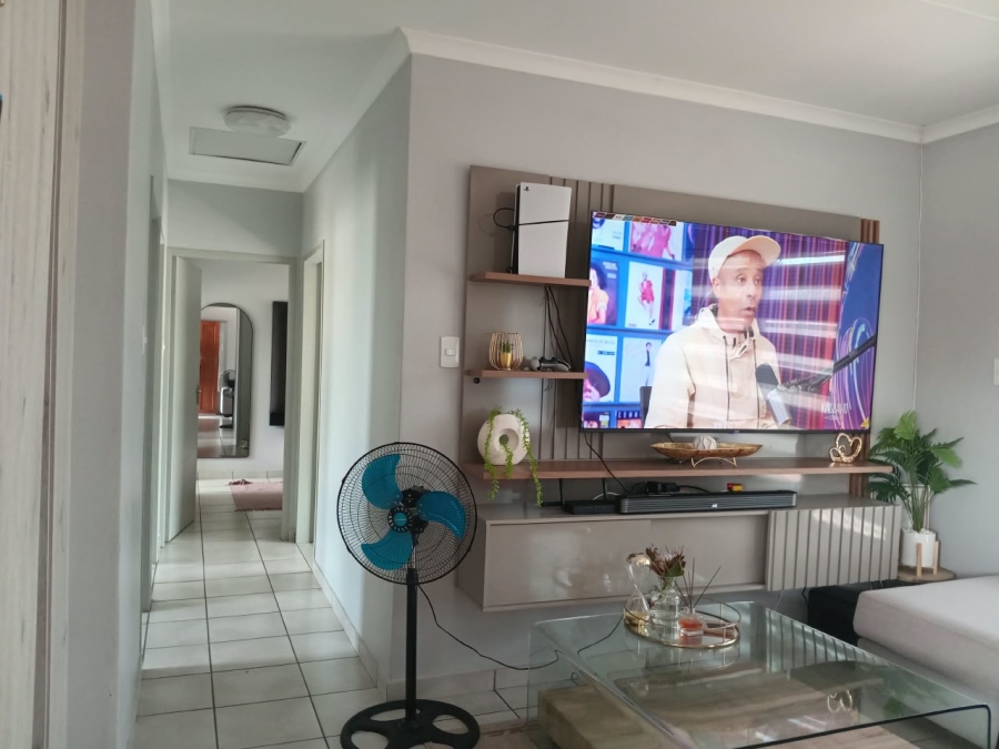 3 Bedroom Property for Sale in Waterkloof East North West